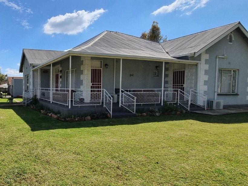 5 Bedroom Property for Sale in Parys Free State